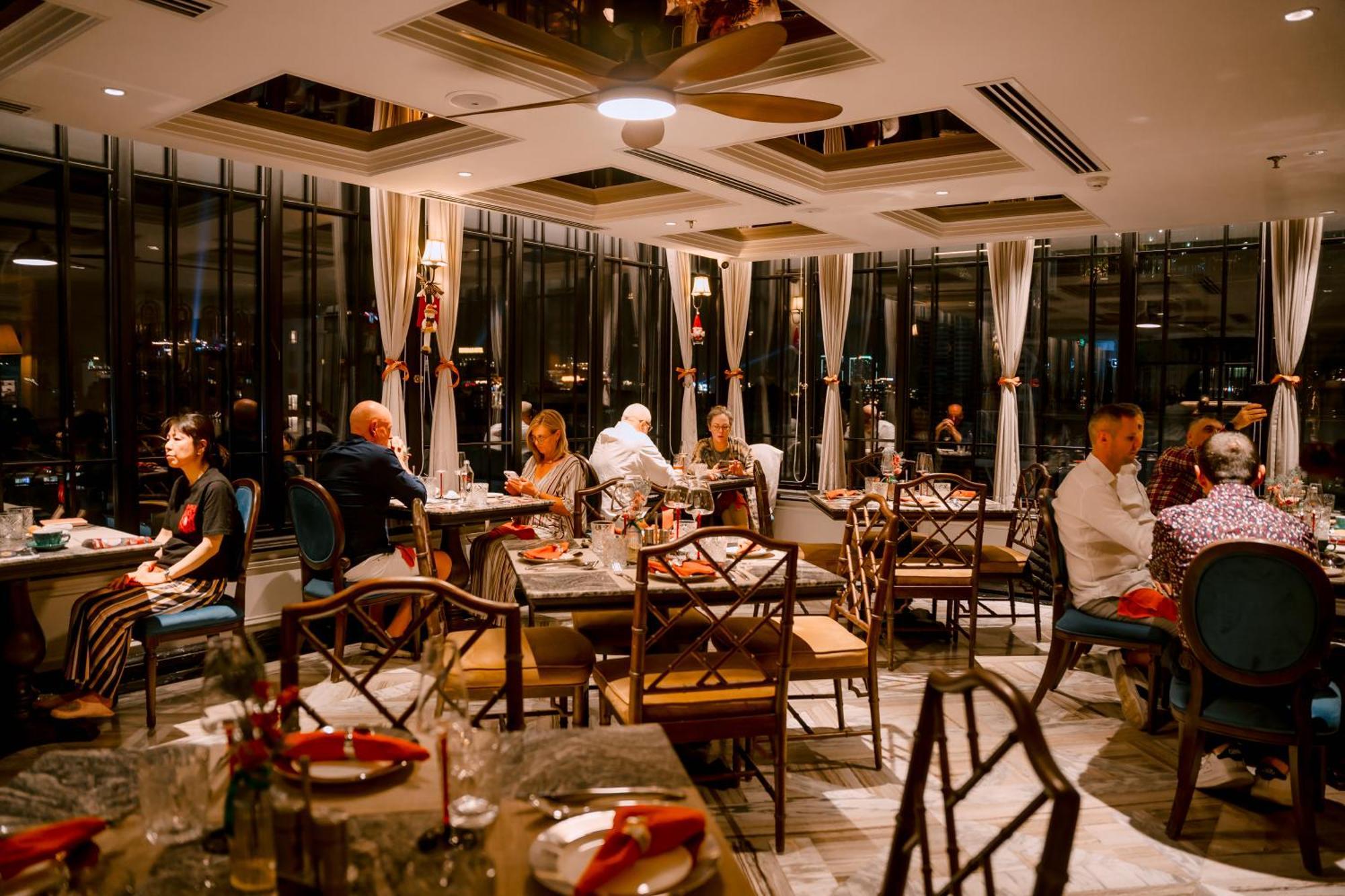 Grand Hotel Du Lac Hanoi Bagian luar foto The restaurant