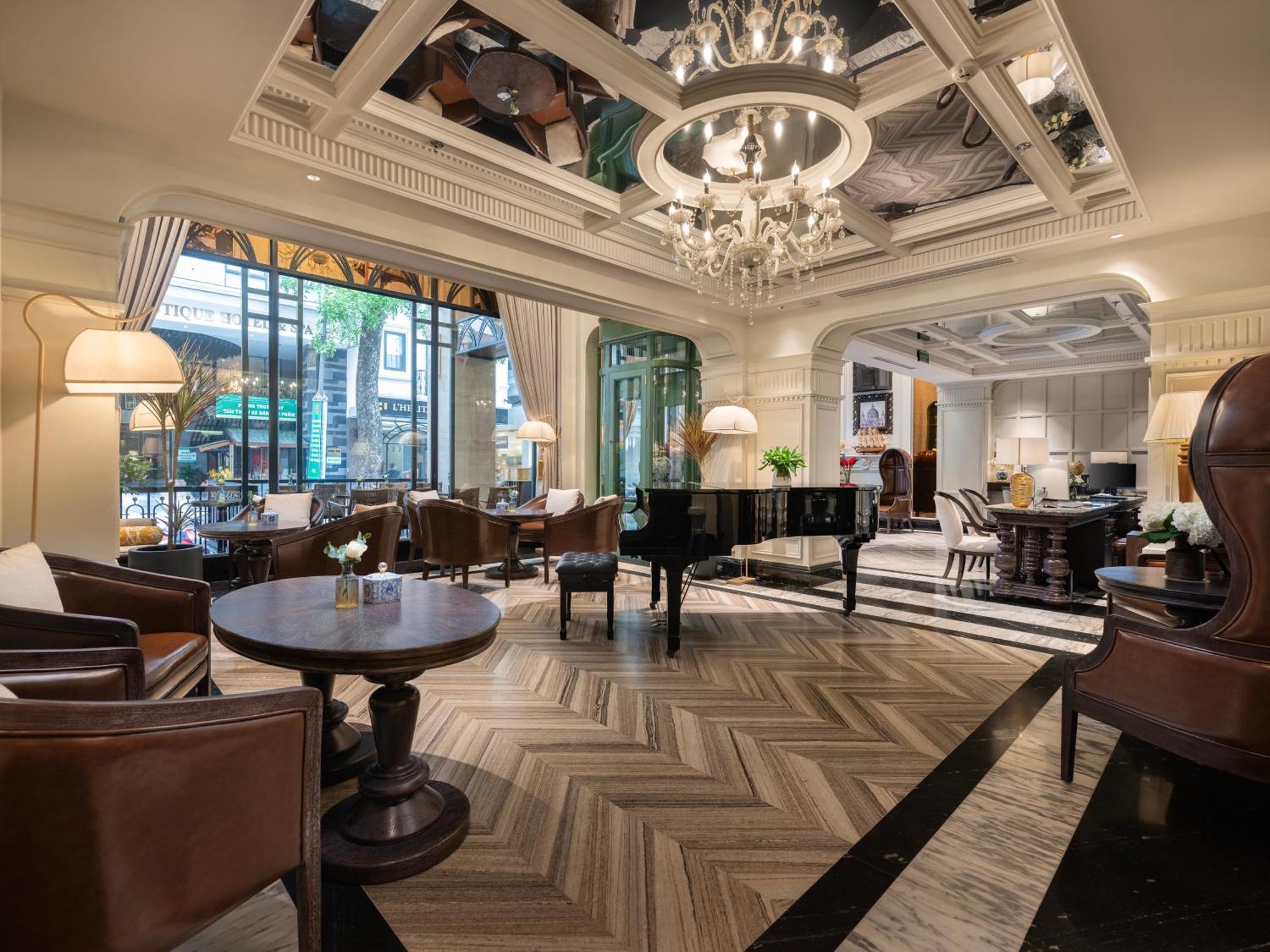 Grand Hotel Du Lac Hanoi Bagian luar foto The lobby of the hotel