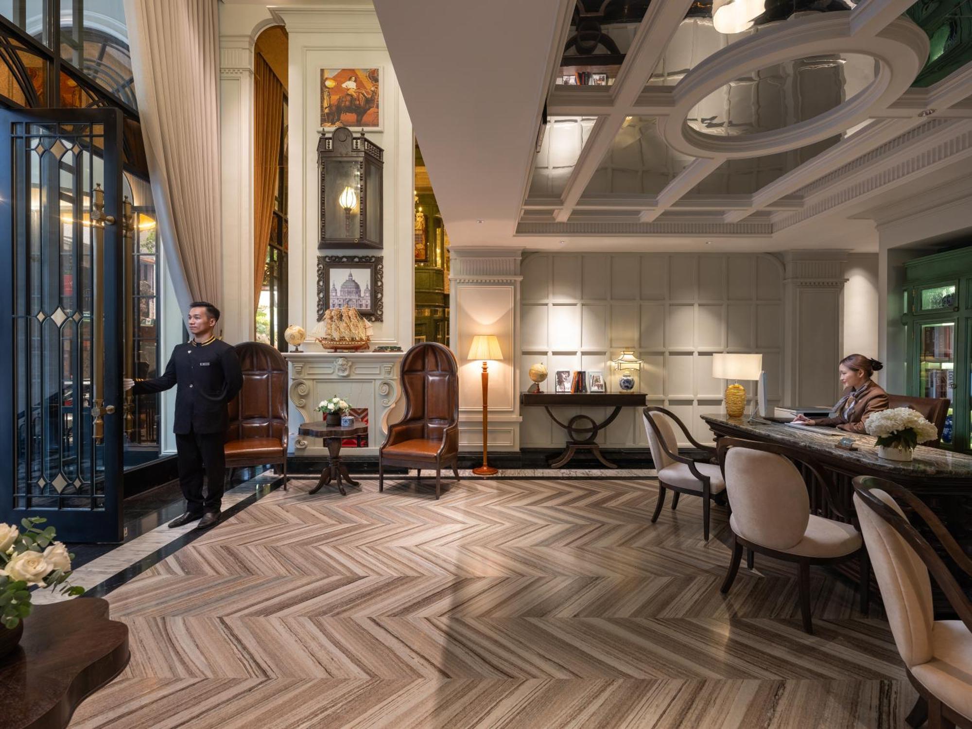 Grand Hotel Du Lac Hanoi Bagian luar foto The lobby of the hotel
