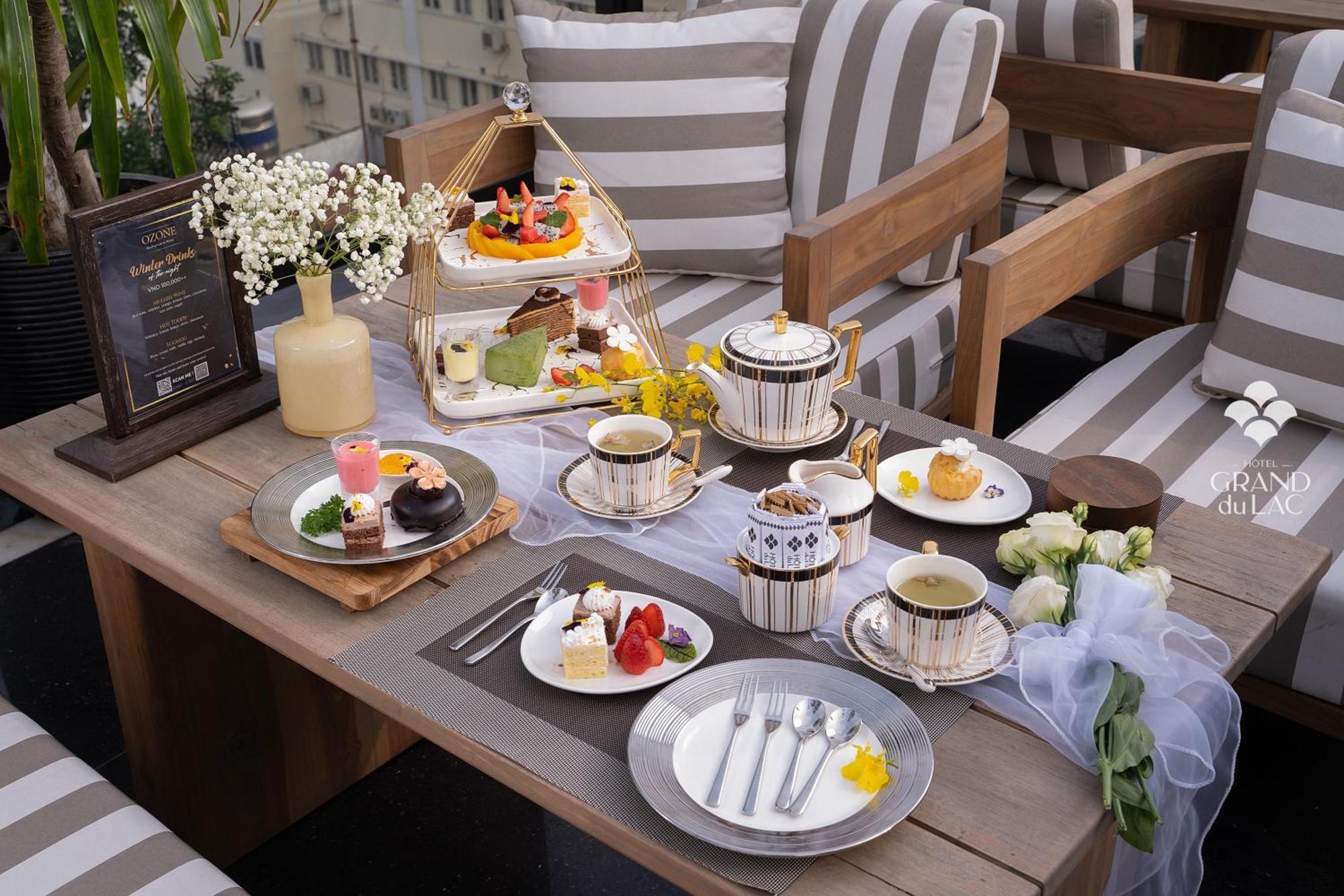 Grand Hotel Du Lac Hanoi Bagian luar foto Afternoon tea